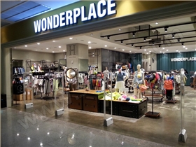 WONDERPLACE服裝店安裝防盜儀